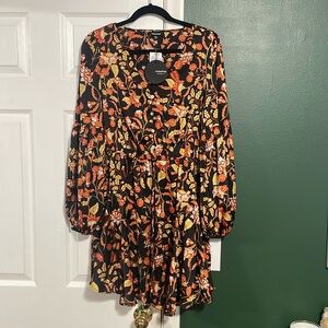 Flowy Short Dress SZ L NWT